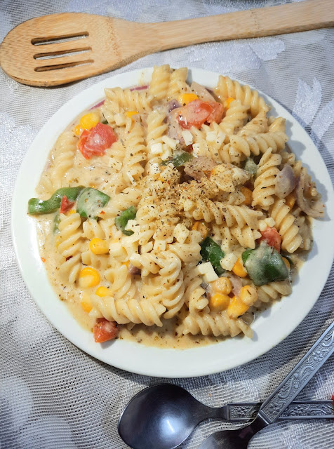 Quick & Easy Cafe-Style White Sauce Pasta Recipe